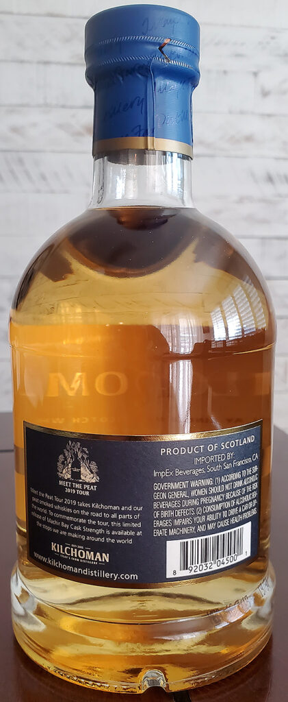 Dieses Bild hat ein leeres alt-Attribut; sein Dateiname ist Kilchoman-Meet-the-Peat-2019_BottleBack_TW-421x1024.jpg.